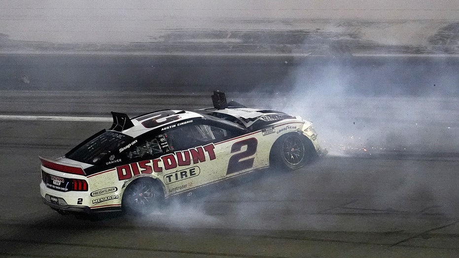 Austin Cindric has 1-letter response to final-lap crash thwarting Daytona 500 chances