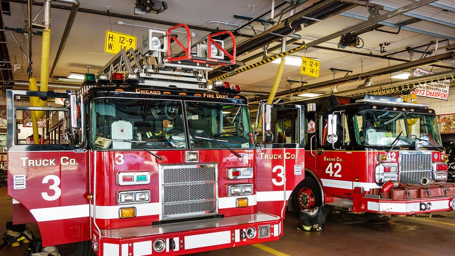 Chicago high-rise building fire leaves 7 hospitalized, including baby in criticial condition