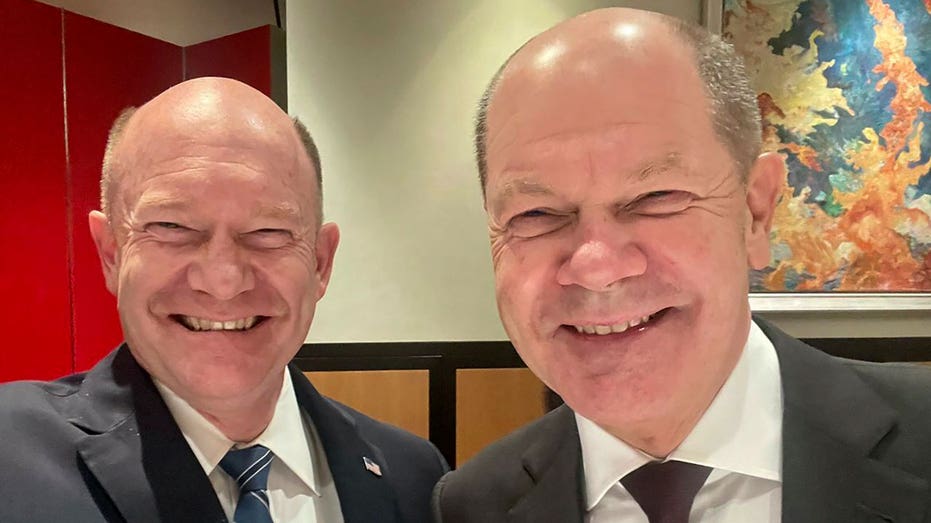 German Chancellor Scholz and US Sen. Coons share ‘twinning’ moment in DC