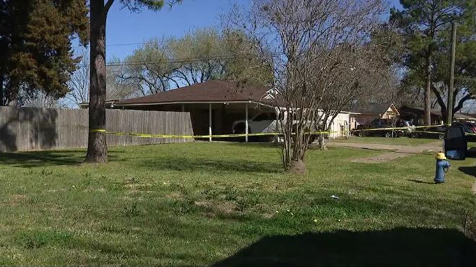 Texas man shot, killed after 3 men tried to steal his truck and break into his home: police