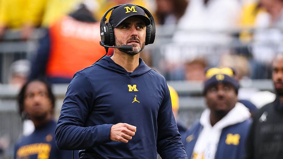 Jim Harbaugh brings Jesse Minter from Michigan to serve as Chargers’ defensive coordinator