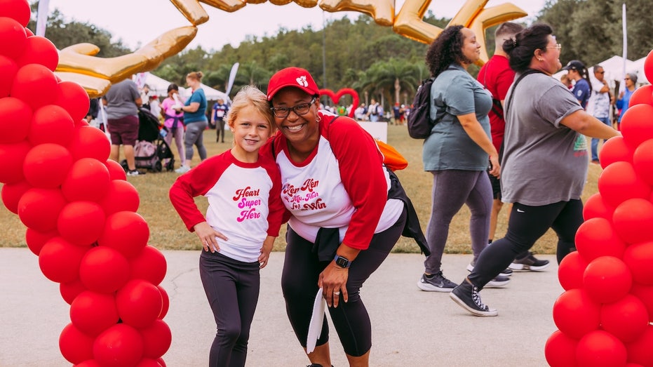 Florida student and teacher bond over matching scars from their open-heart surgeries: ‘Tough cookies’