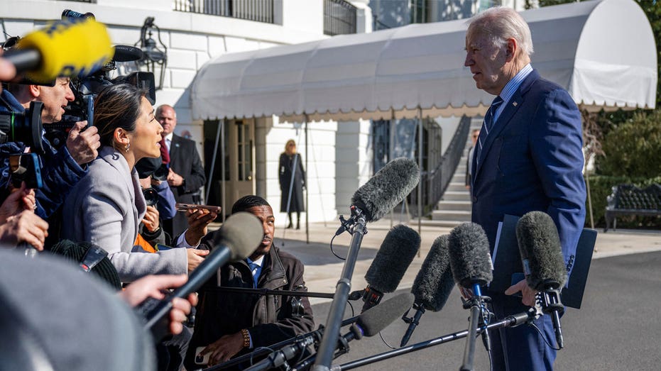 CNN reporter asks Biden if Navalny's blood is 'on the hands of House Republicans' for blocking Ukraine aid