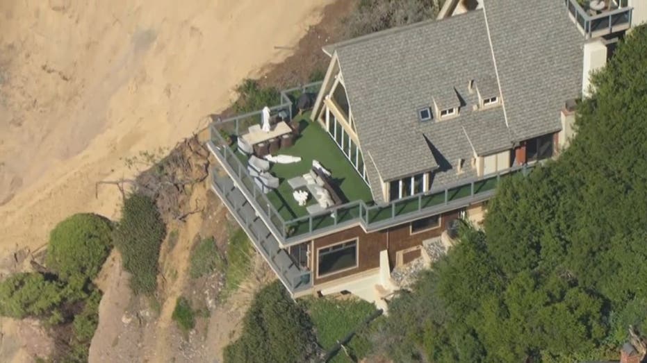 Cliffside collapse in California: Mansions teeter on edge as more bad weather forecasted