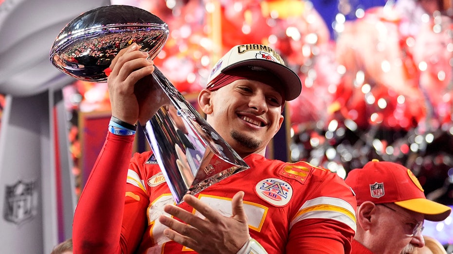 Chiefs' Patrick Mahomes doubles down on Super Bowl threepeat aspirations 'We're gonna do it