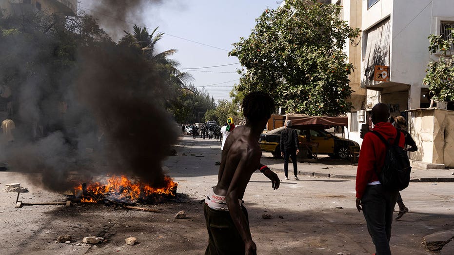 Senegalese leaders propose June elections after court rejects president’s delay