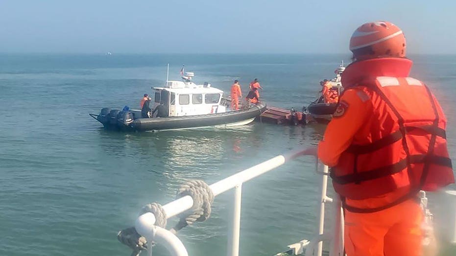 2 Chinese fishermen drown while being chased by Taiwan’s Coast Guard for alleged trespassing