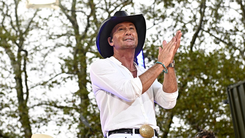 Tim McGraw says Faith Hill and daughters are his biggest ‘flex,’ give him ‘purpose’ during tough concerts