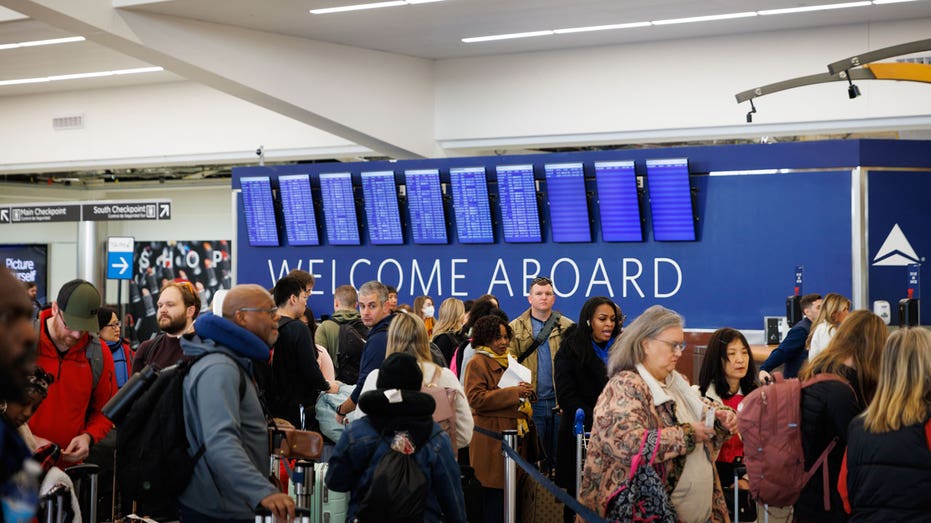 Atlanta officials plan to restrict airport access amid complaints of baggage thieves, unauthorized drivers