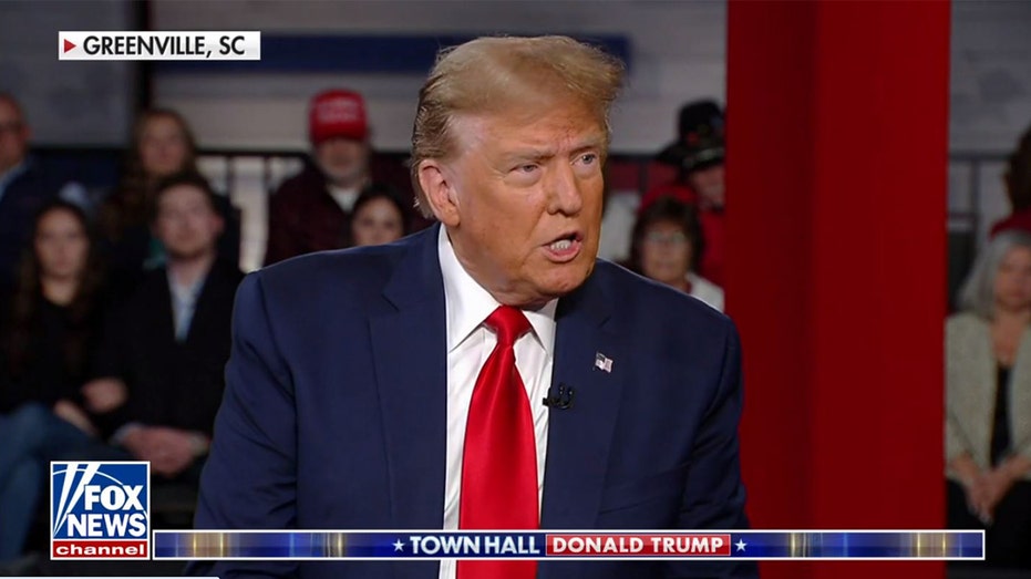 Trump teases fight with McConnell in Fox News town hall: ‘I don’t know that I can work with him’