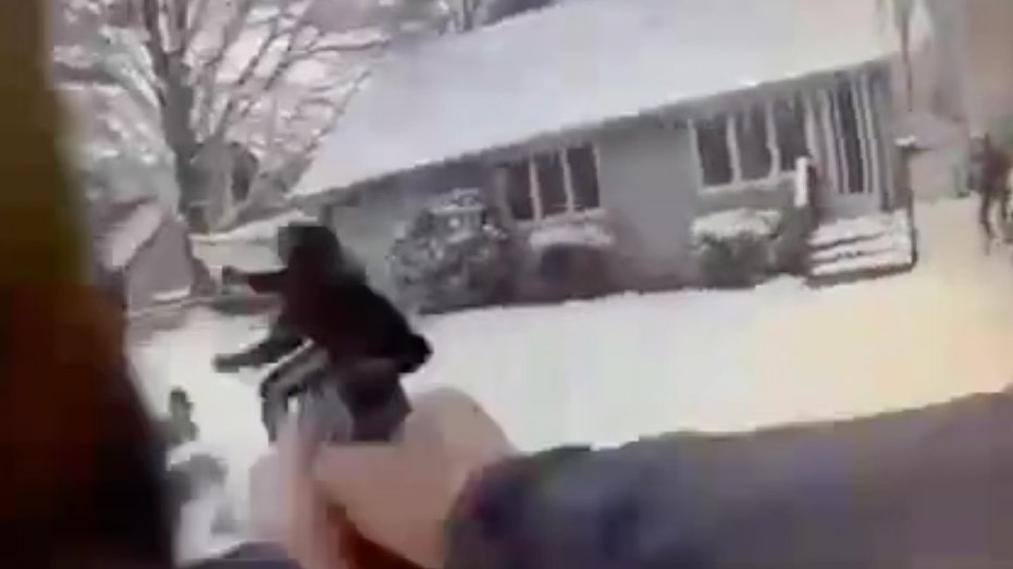 Deadly bodycam shows knife-wielding man attack police responding to 911 call, officers open fire