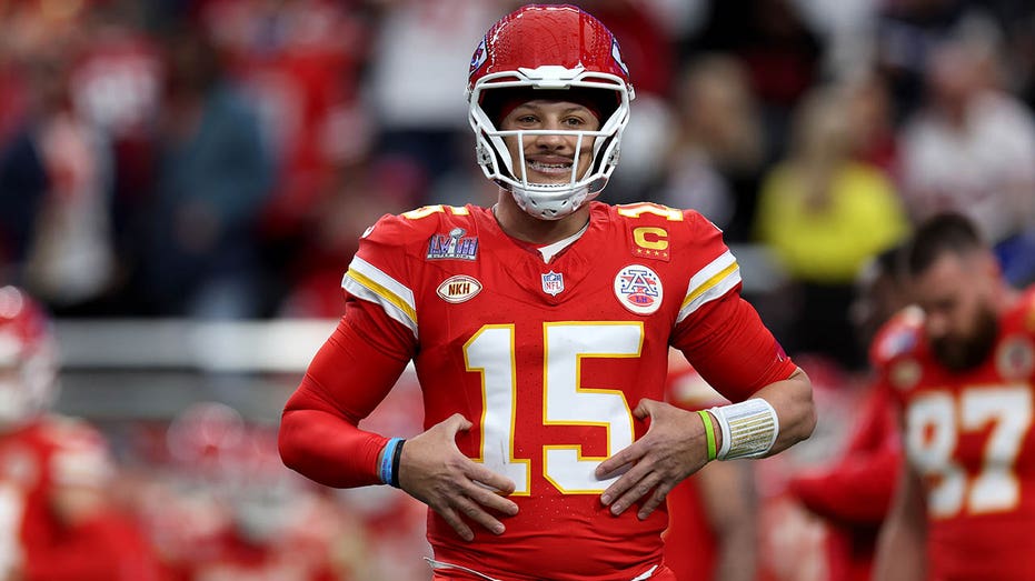 Patrick Mahomes gives Chiefs pregame hype-up speech for Super Bowl: ‘This is our moment’