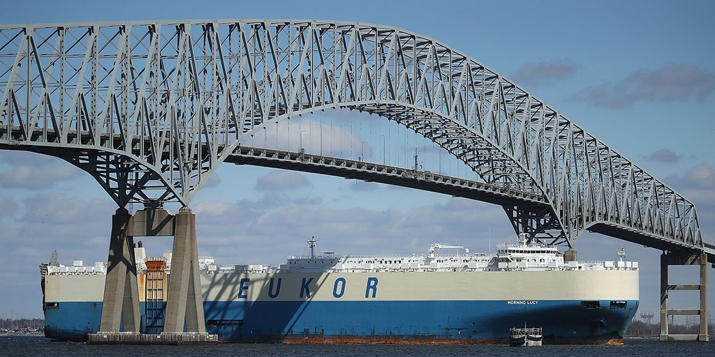 Maryland: Ship hits Francis Scott Key Bridge causing it to collapse