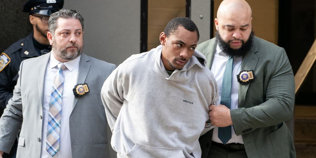 Day of NYC subway violence sees 3 stabbings, man fatally pushed in front of train - Vimarsana News