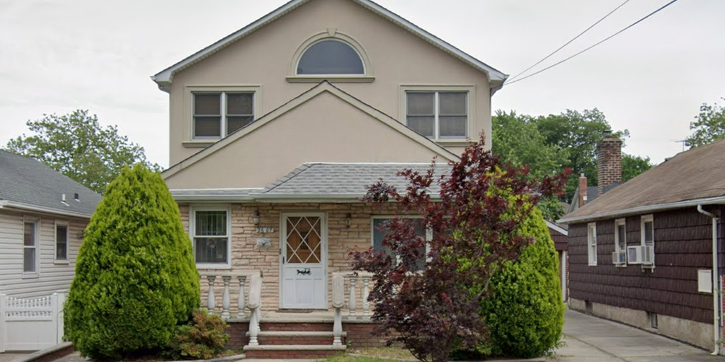 Squatter charged after allegedly taking over $1M property, getting homeowner arrested - Vimarsana News