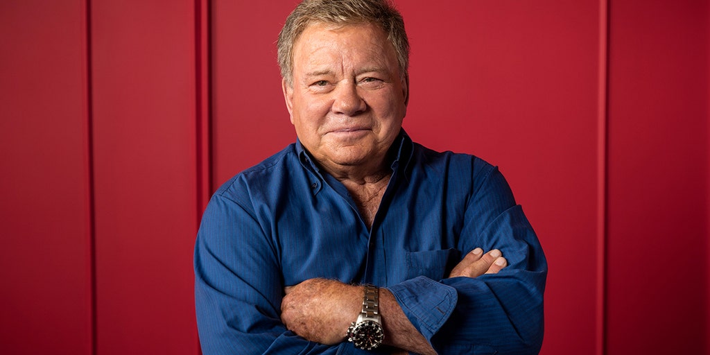 William Shatner shuts down hospitalization rumors