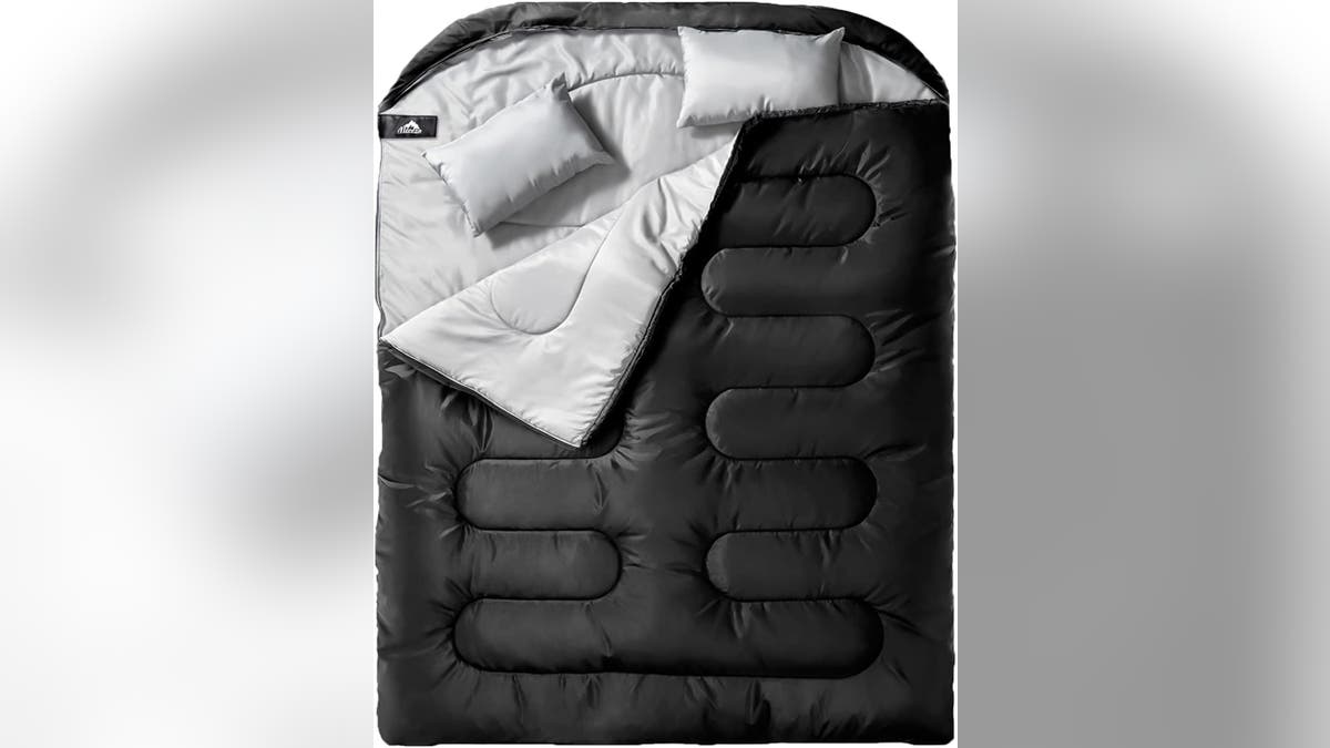 You can easily fit two people in this double sleeping bag.?