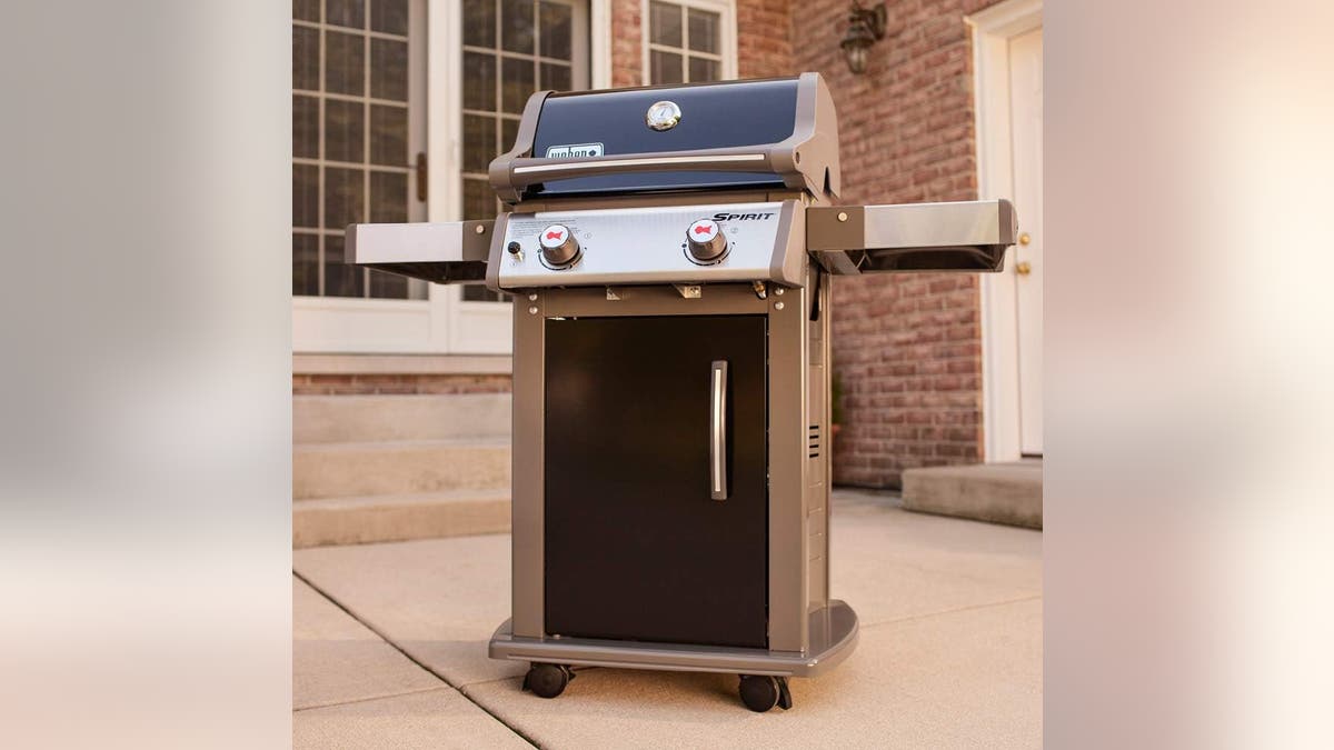 This Weber is the perfect heavy-duty option. 