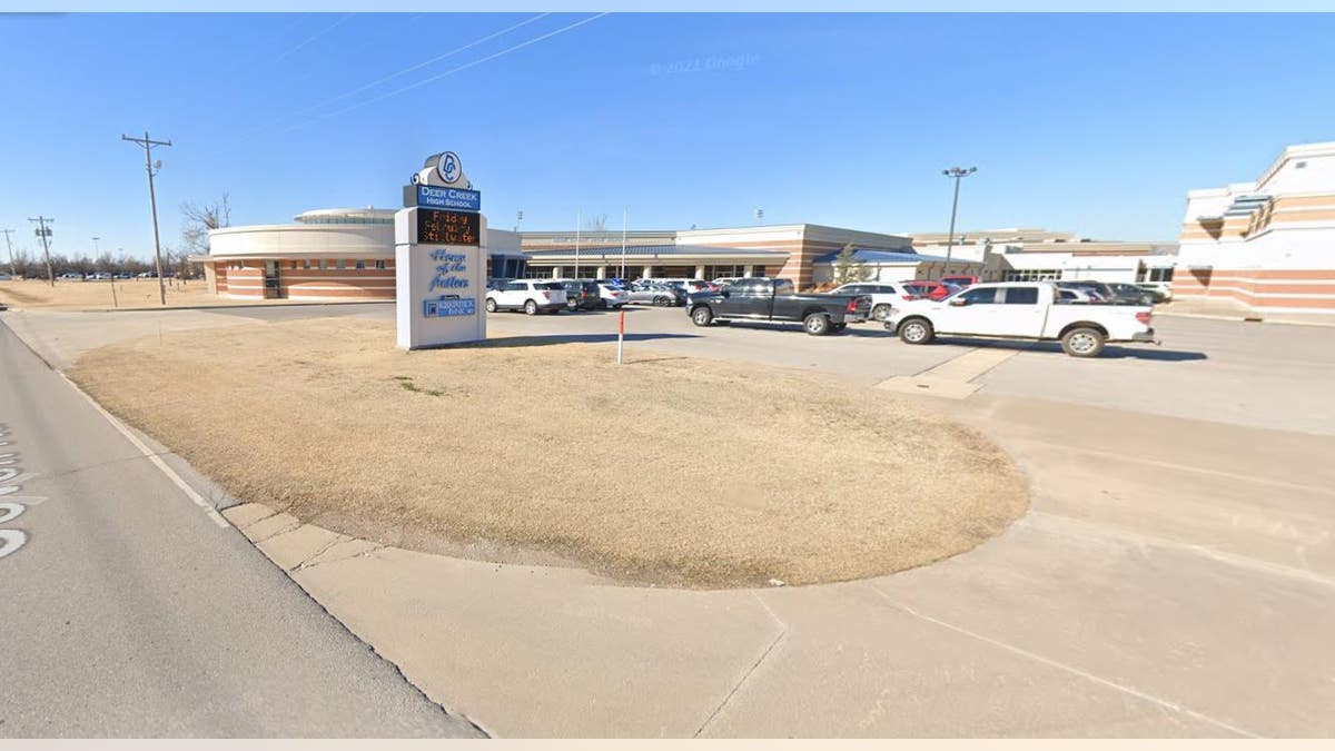 Deer Creek High School building