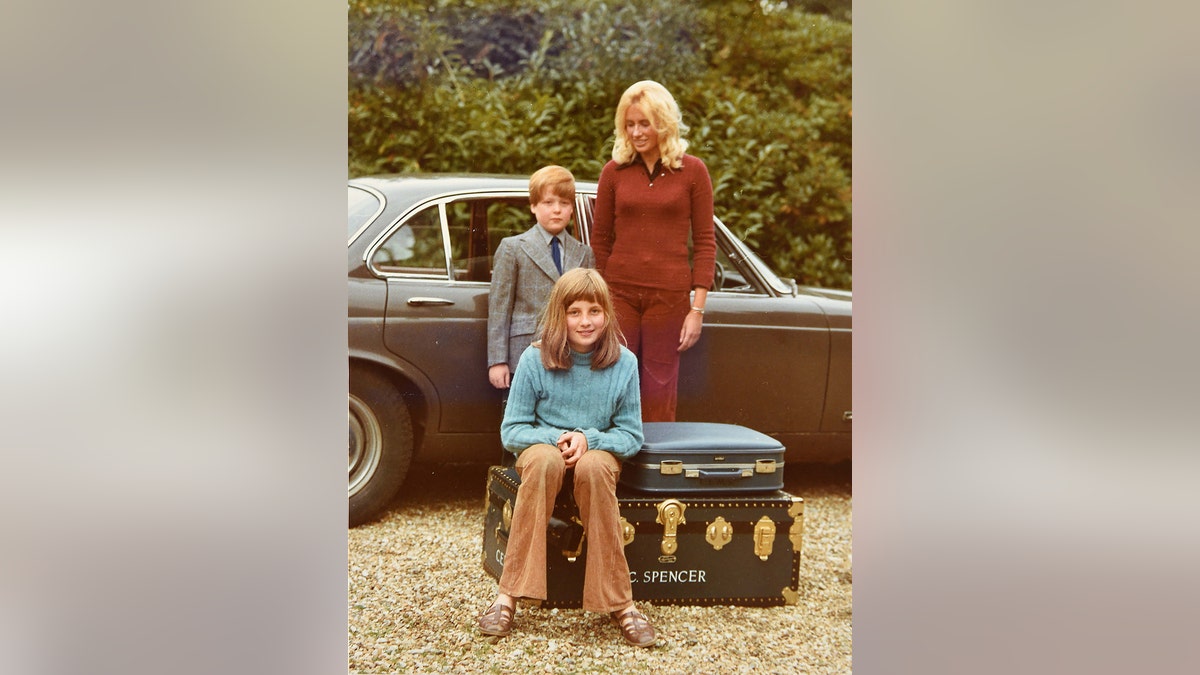 Charles Spencer with his mother and sister Princess Diana