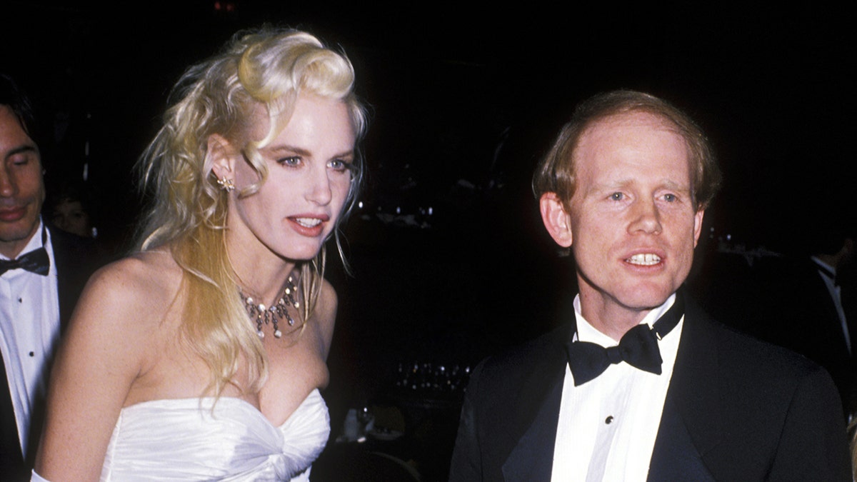 Daryl Hannah and Ron Howard at an event in 1985
