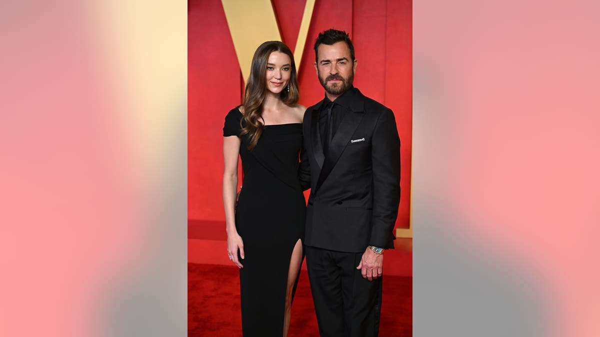 Nicole Brydon Bloom and Justin Theroux