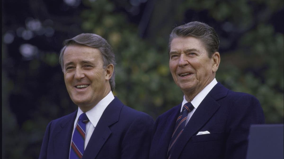 Reagan and Mulroney at the White House