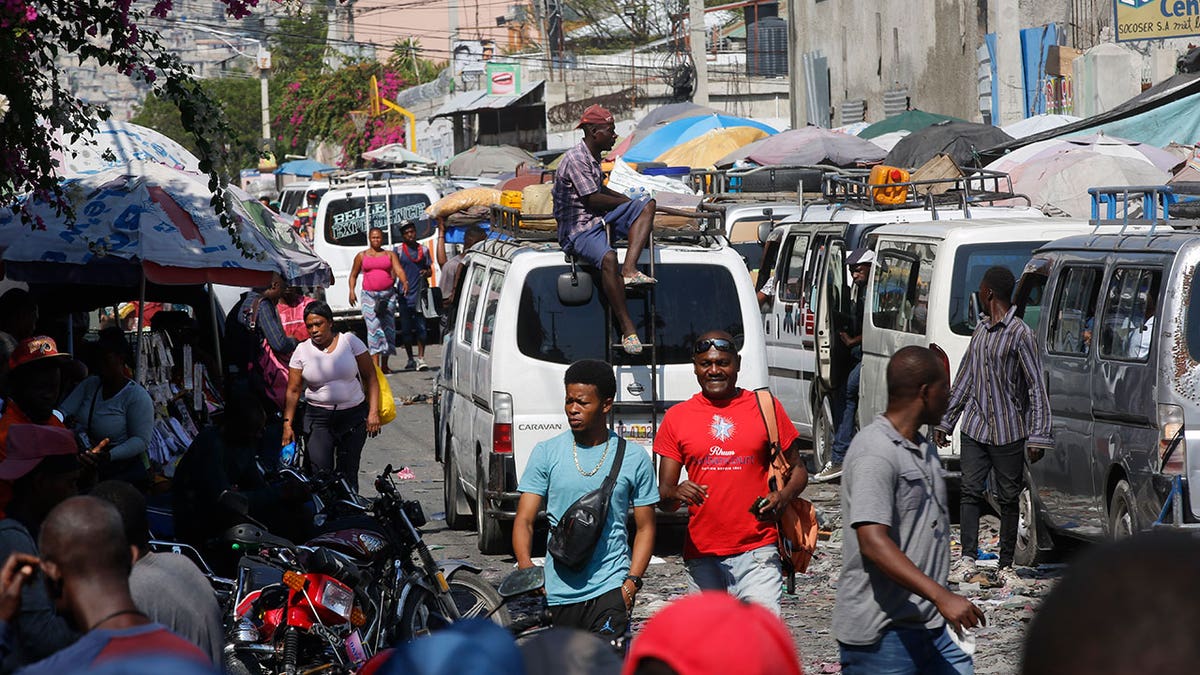 Pedestres do Haiti
