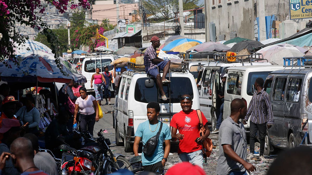 Haiti pedestrians