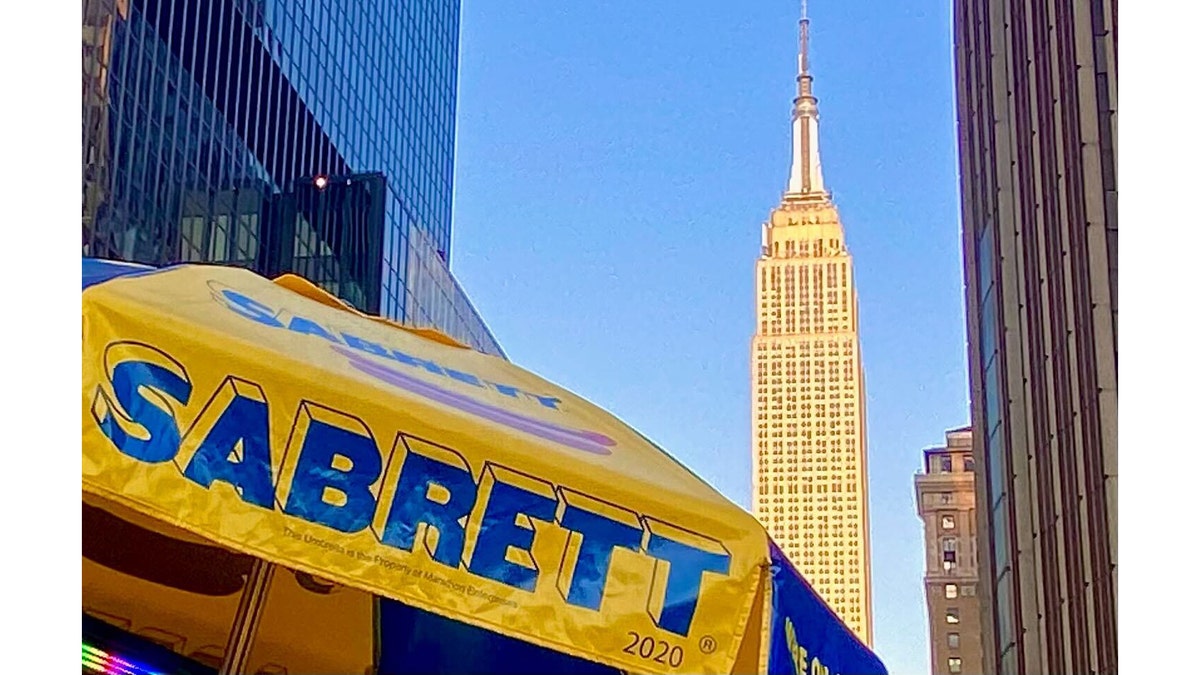 Sabrett umbrella and Empire State Building