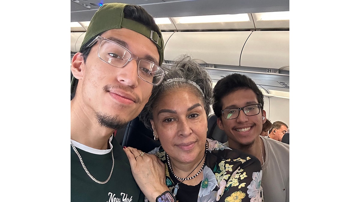 pablo, julio and mom delcid