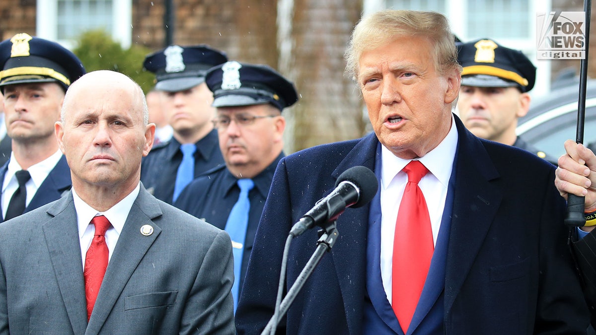 Trump Attends Slain NYPD Officer Jonathan Diller's Wake: 'Need Law And ...