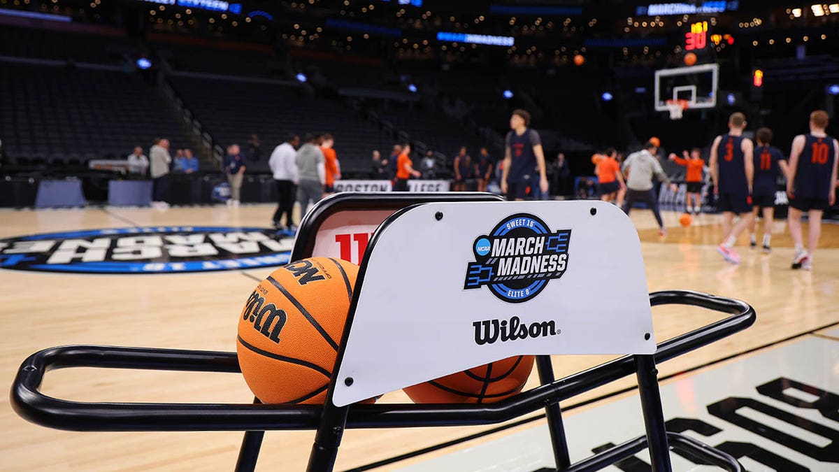 Practice before Sweet 16