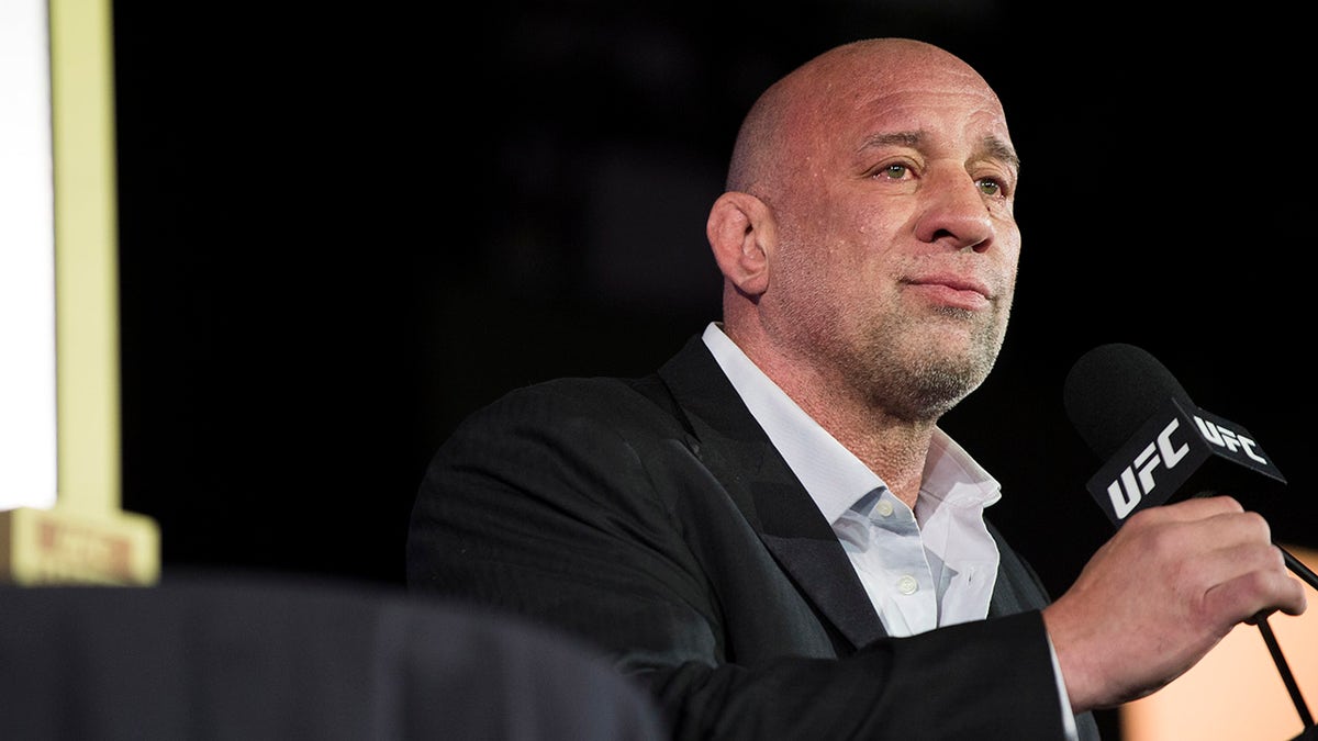Mark Coleman inducted into UFC Hall of ame