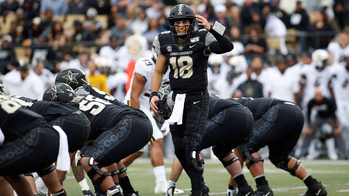 Ex-Vanderbilt QB claims 'Italian mob' approached him to fix games, offered him $300,000 Mo Hasan vs Missouri