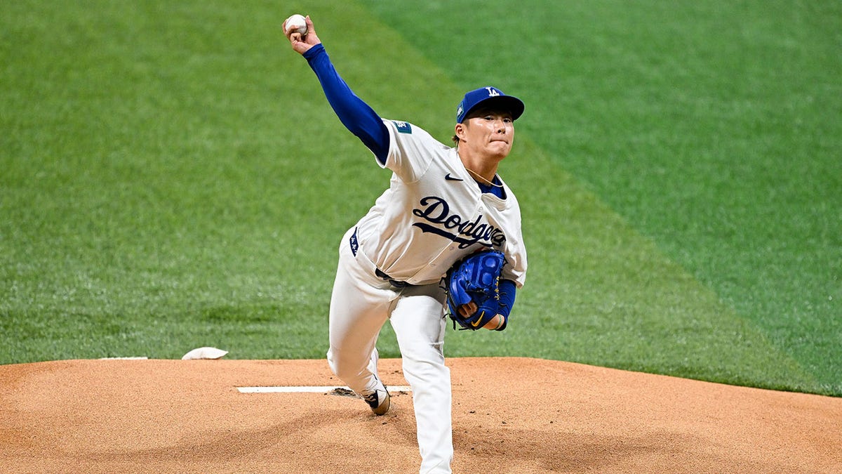 Dodgers' Yoshinobu Yamamoto lasts just one inning in highly anticipated MLB  debut