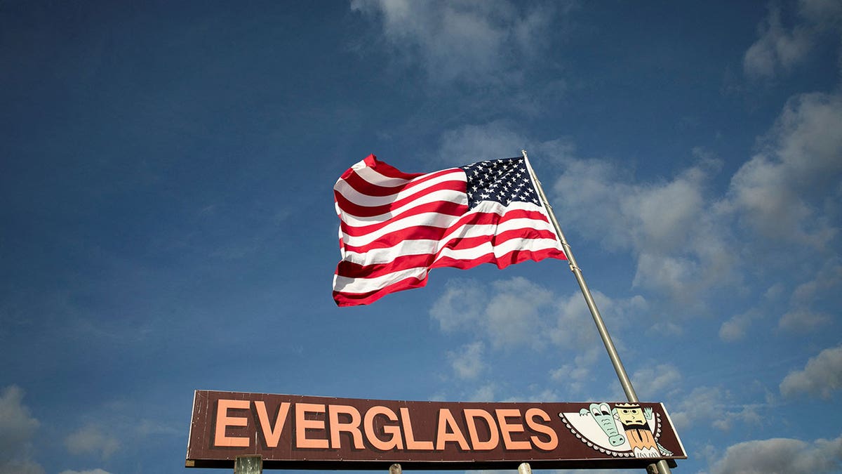 Everglades sign with US flag