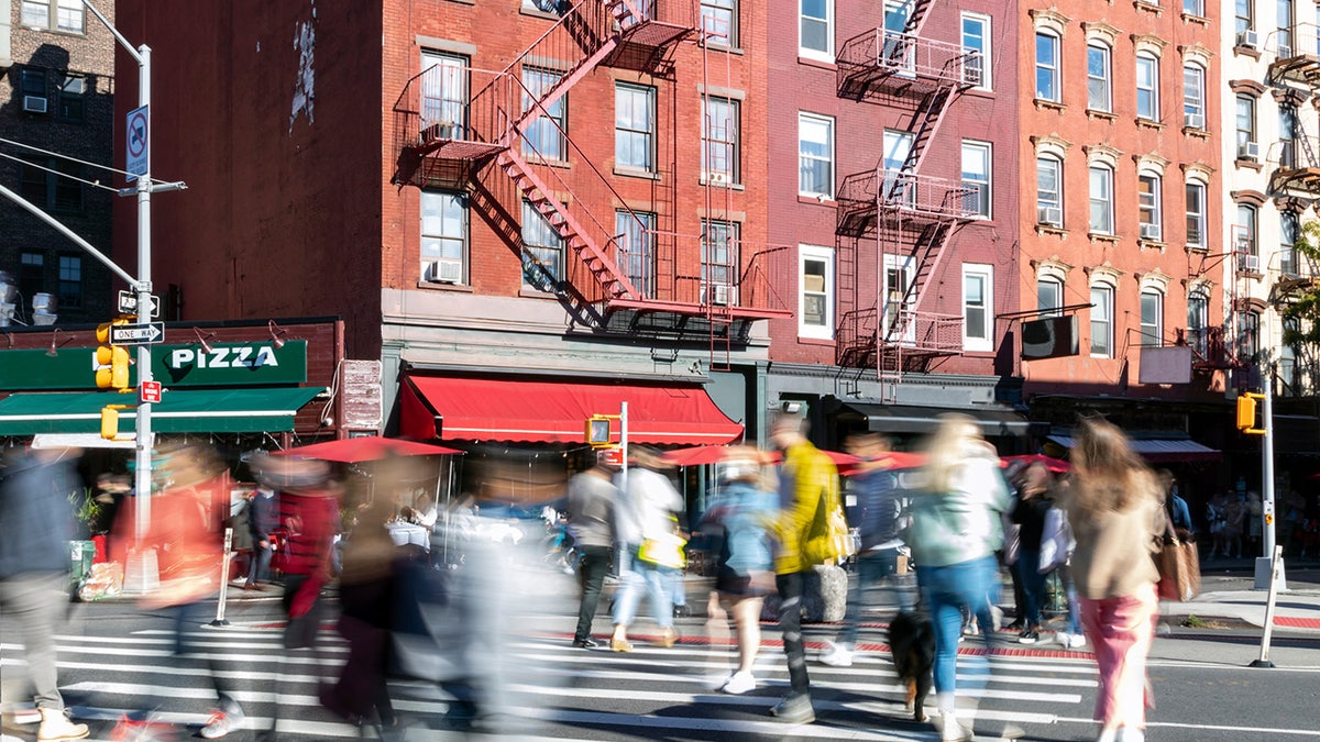 busy nyc streets