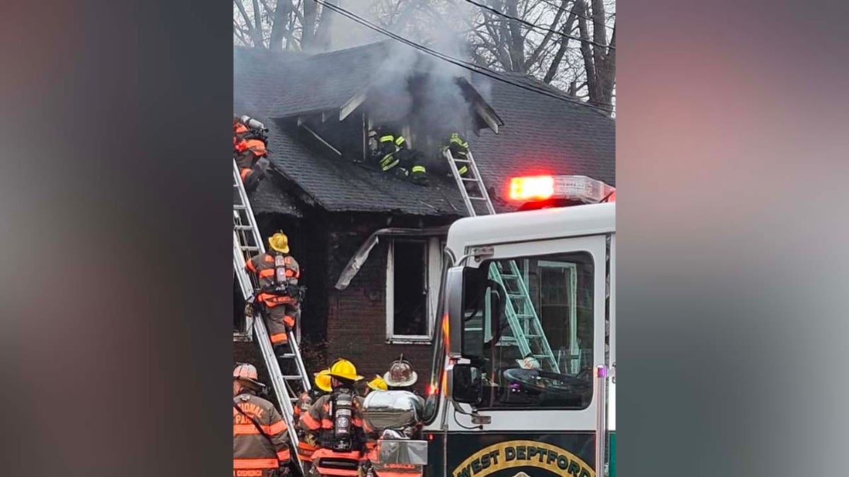 Good samaritans rescue couple from burning home in West Deptford