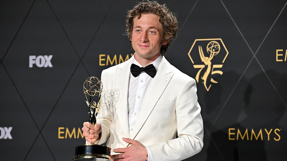 Jeremy Allen White at the Emmys