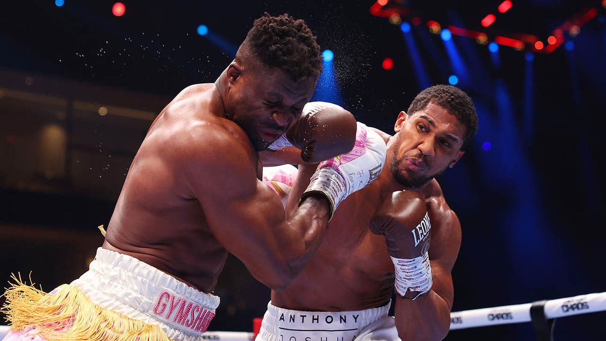 Anthony Joshua Knocks Francis Ngannou Out Cold In Second Round Of ...