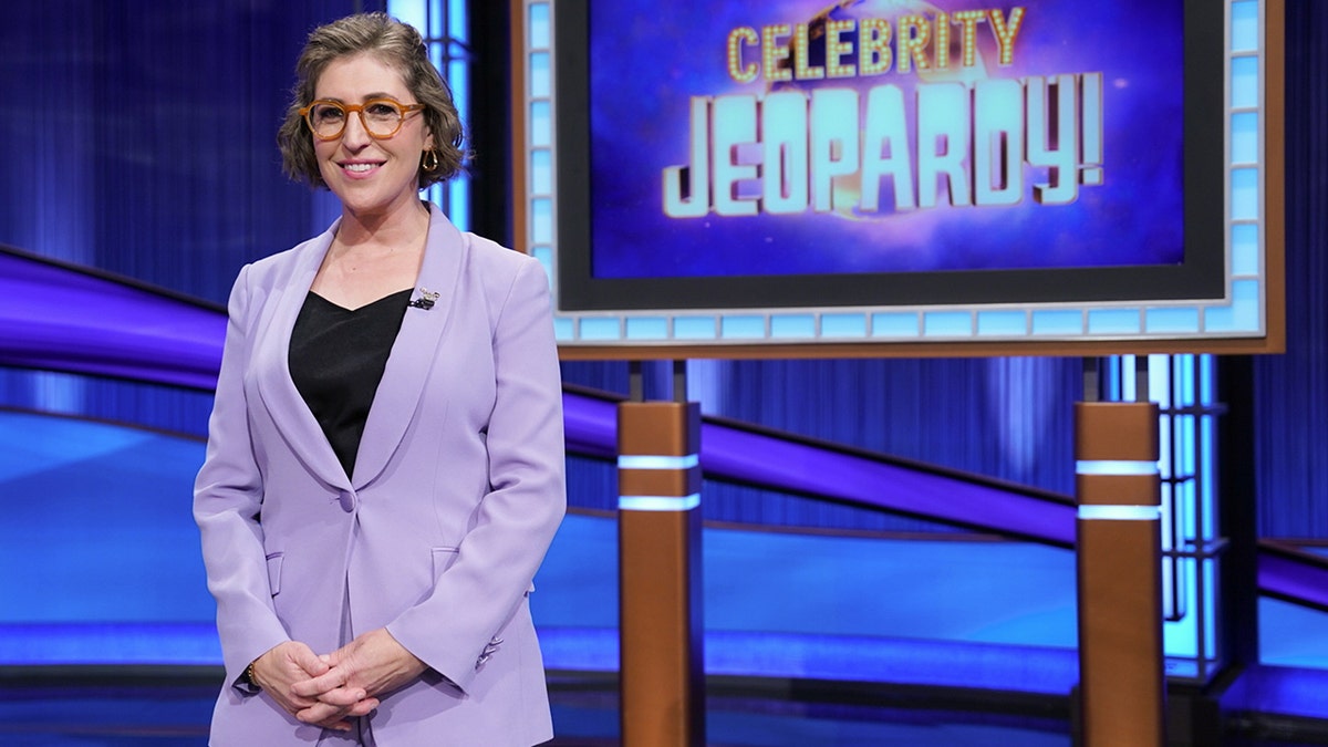 Mayim Bialik hosting "Celebrity Jeopardy!"