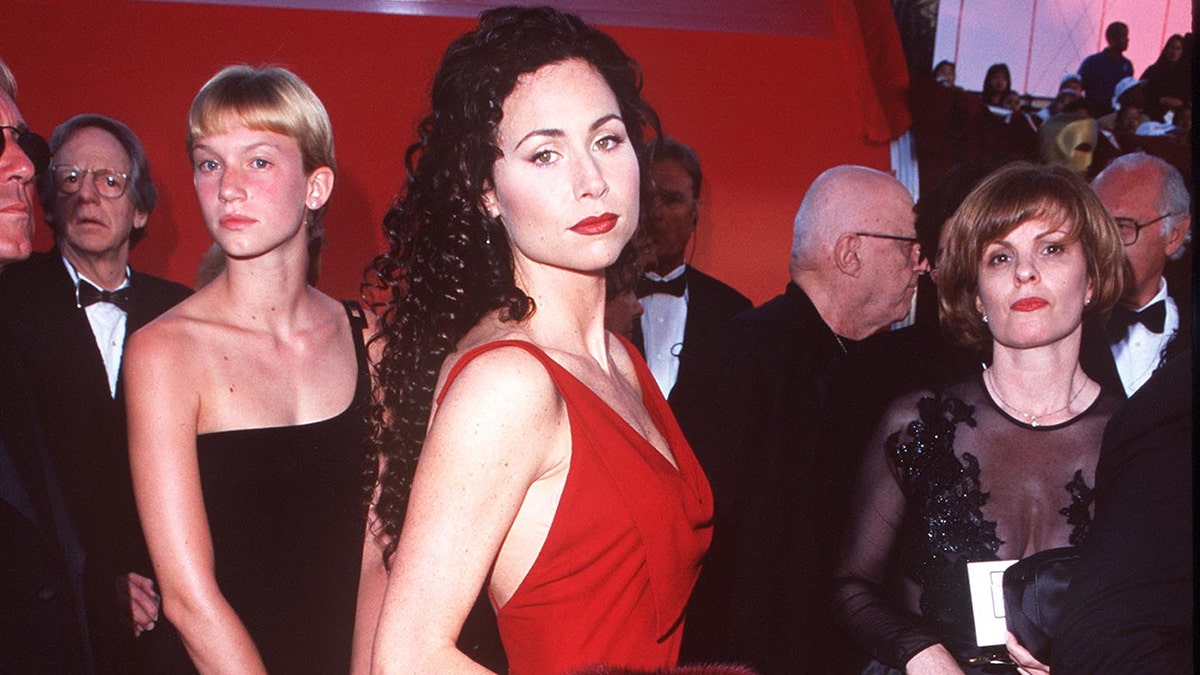 Minnie Driver in a red dress at the Oscars 1998