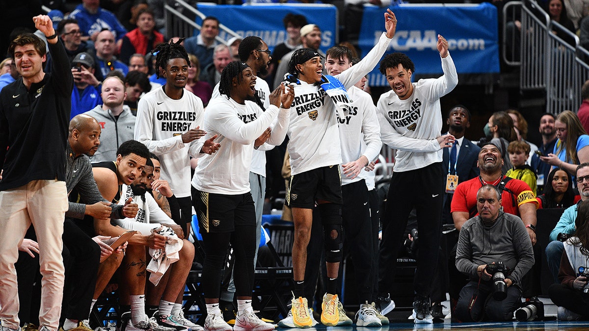 Oakland bench reacts