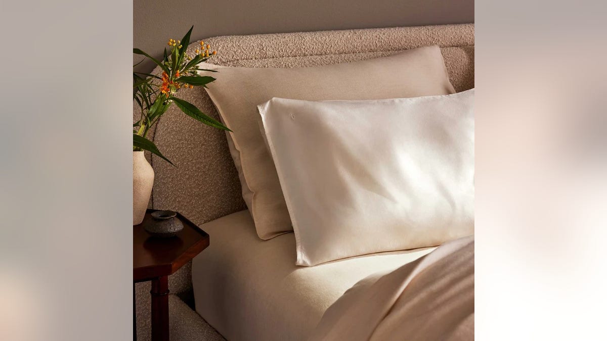 Silk pillow box says luxury.