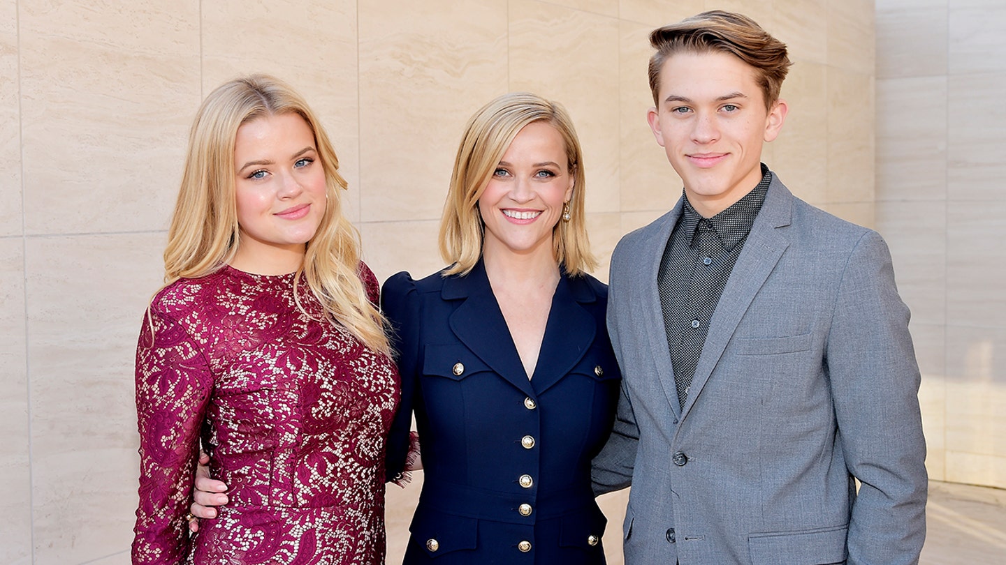 Co-Parenting Success: Ryan Phillippe and Reese Witherspoon's Harmonious Relationship