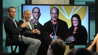 'Hardcore Pawn' star says economy leading to clientele pawning items 'to make it through the week'