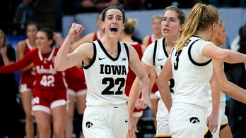 Caitlin Clark returning to Iowa for exhibition; tickets sell out in under an hour