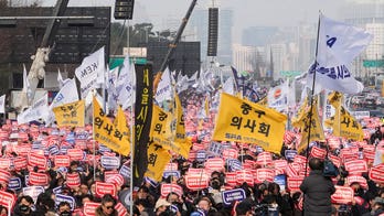 South Korean government moves to suspend medical licenses of thousands of striking doctors