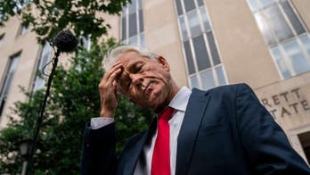 Former Trump adviser Peter Navarro reports to prison in Miami